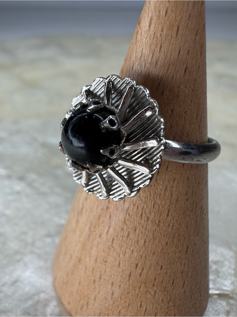 Vtg 1962 Sarah Coventry Black Beauty Ring Silver Sunburst Cocktail Adjustable